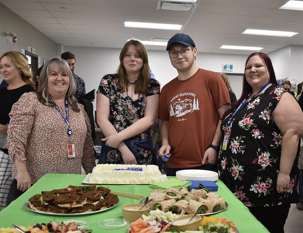 YWHO cake cutting